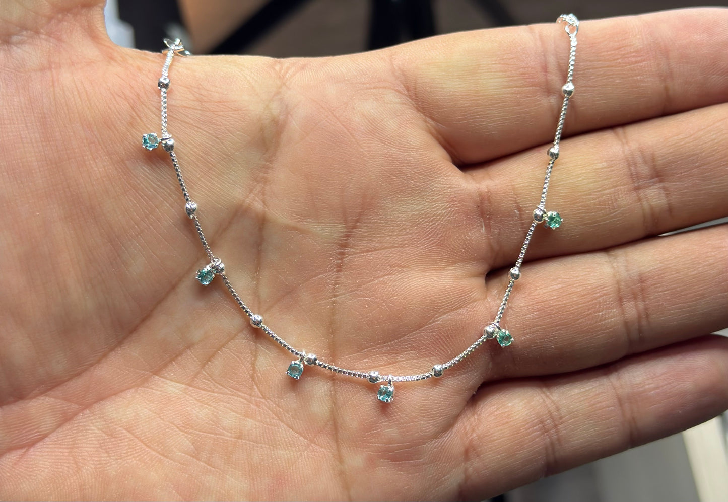 Pulsera punto de luz celeste